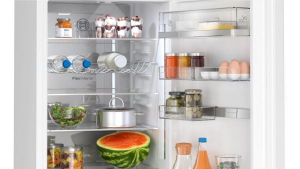 Picture of Bosch KGN39AWCTG 60cm Frost Free Fridge Freezer in White