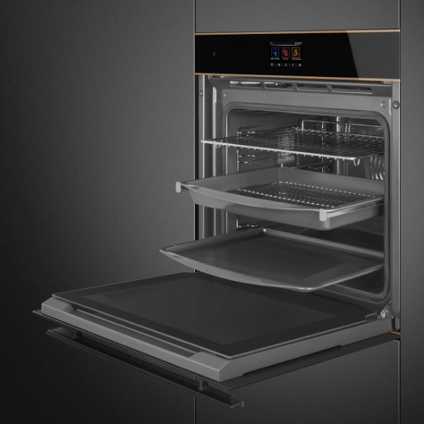 SOP6604TPNR 60cm Dolce Stil Novo Pyrolytic Oven with VIVOScreen Copper shelves