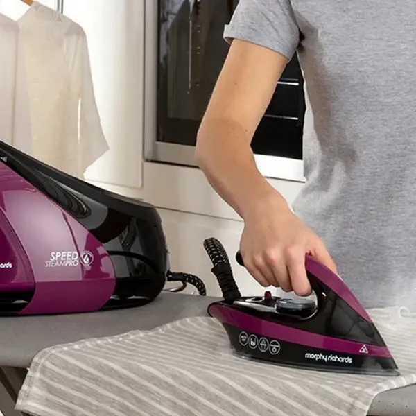 Morphy Richards 332102 SpeedSteam Pro Steam Generator  - Purple_in use