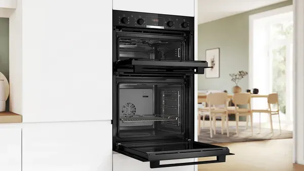 Bosch MBA533BB3B Series 4, Built-in double oven open 2