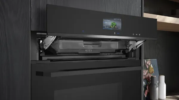 Picture of Siemens HR776G1B1B Built In Oven With Added Steam Function In Black