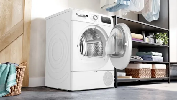 Bosch Series 4 WTH85226G 8kg Heat Pump Tumble Dryer - White_open door