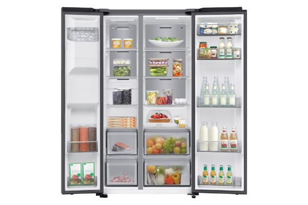 Samsung RS70F64KDTEU Series 6 SpaceMax™ Smart American Fridge Freezer in Silver_interior full