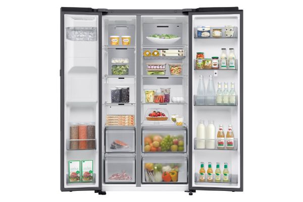 Samsung RS90F66BETEU Samsung Family Hub™ 614L Smart American Fridge Freezer in Silver_interior full