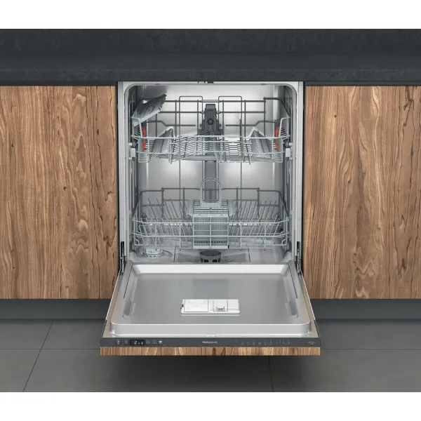 Hotpoint H2I HD526 B UK Built-in 14 Place Settings Dishwasher open