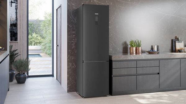 Siemens KG39NXXDFG Freestanding Fridge Freezer in Black inox-antifingerprint coating