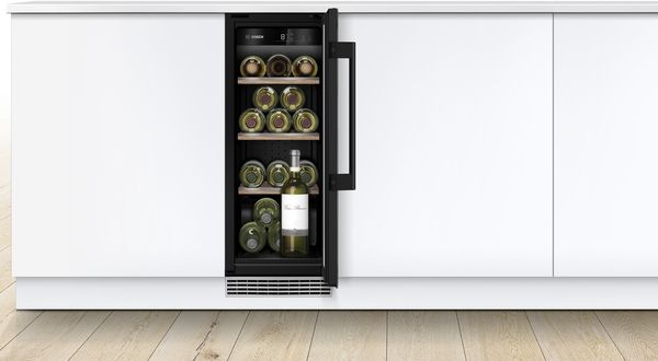 Bosch KUW20VHF0G Series 6 Built-in 21 Bottle Wine Cooler with Glass Door 