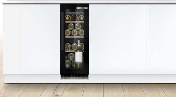 Bosch KUW20VHF0G Series 6 Built-in 21 Bottle Wine Cooler with Glass Door 
