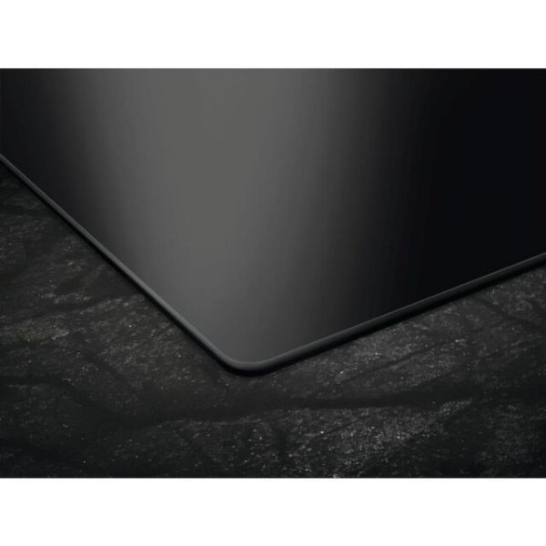 AEG SO84IA0SIB 5000 80cm Induction Hob Black_Frameless Edge Detail