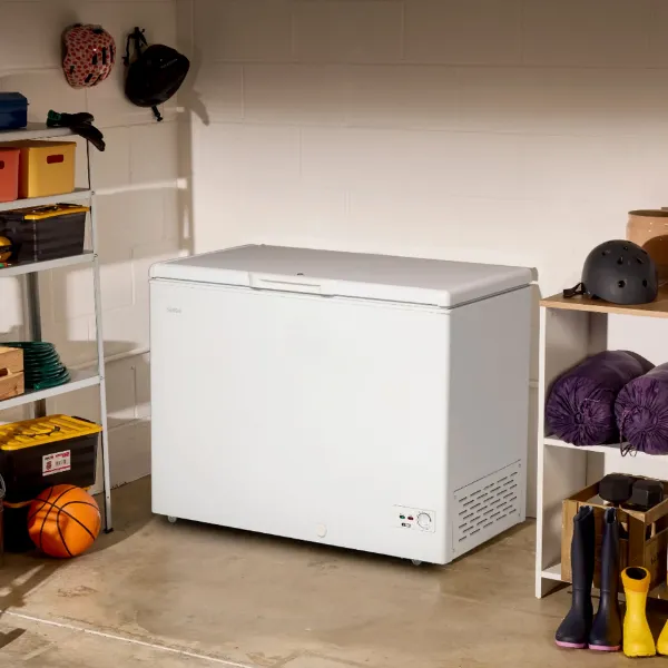 Sensis RFCHT01F300EW 111cm Chest Freezer - WhiteSensis RFCHT01F300EW 111cm Chest Freezer - White_room view