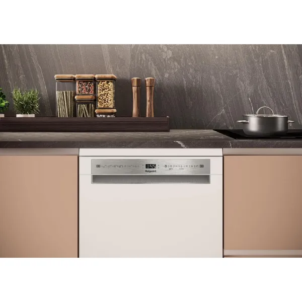 Hotpoint H7FHS41UK Dishwasher - White - 15 Place Settings
