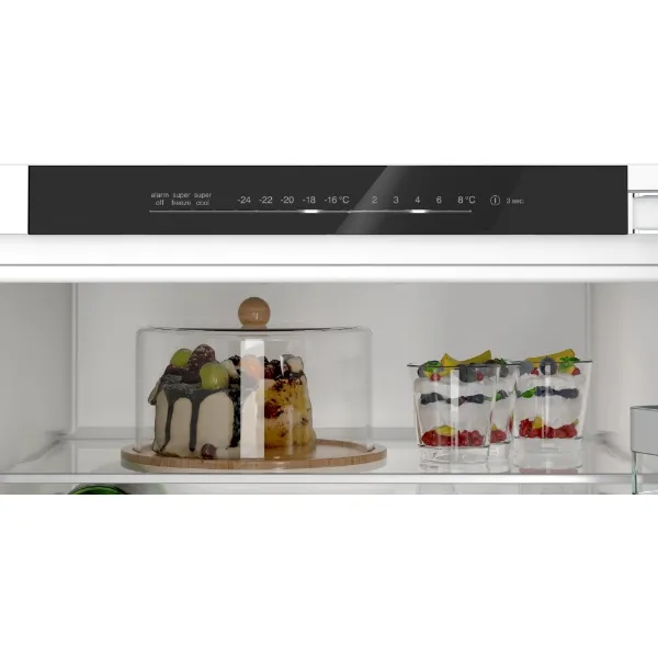 Siemens KI96NVFD0G Built-in fridge-freezer with freezer at bottom_controls