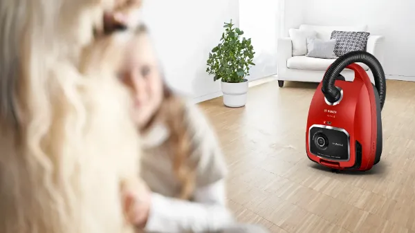 Bosch BGL6PETGB Series 6 Bagged vacuum cleaner ProAnimal Red_happy